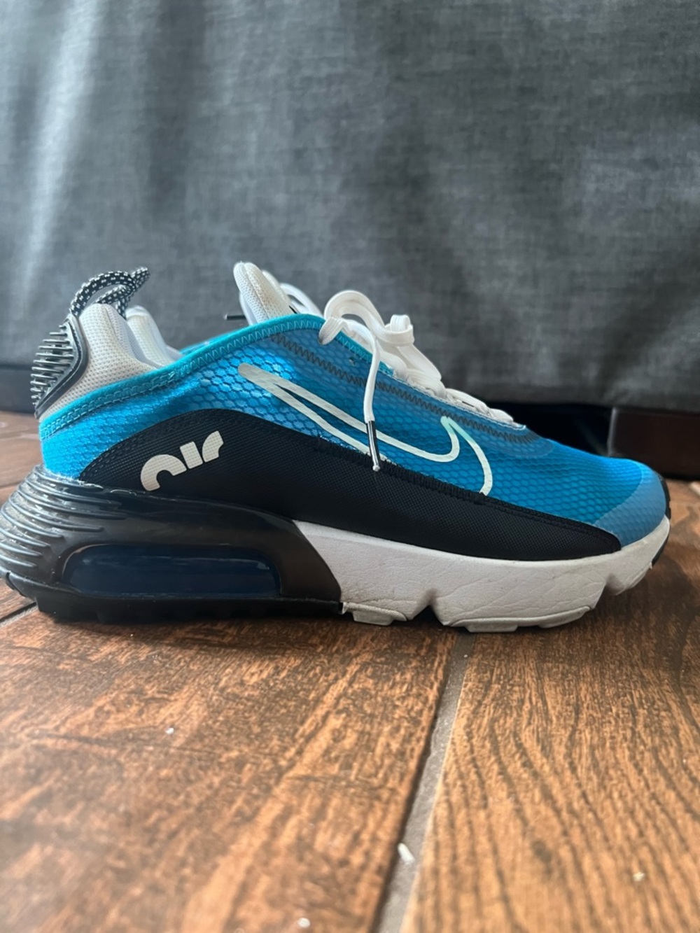 Nike Kids Air Max 2090 Laser Blue and Black Sneakers size 6.5Y